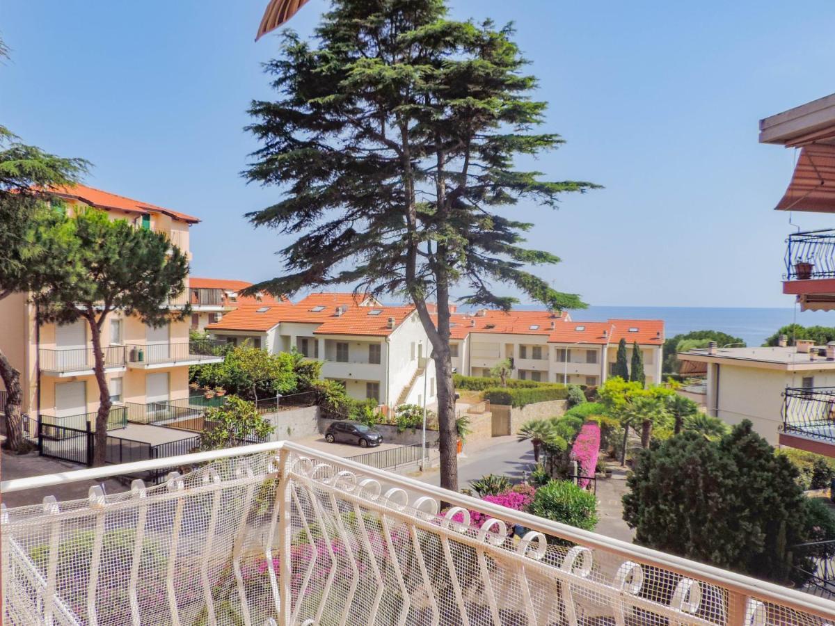 H11 Terrazzo Al Mare - Riva Ligure - Spiagge Διαμέρισμα Εξωτερικό φωτογραφία