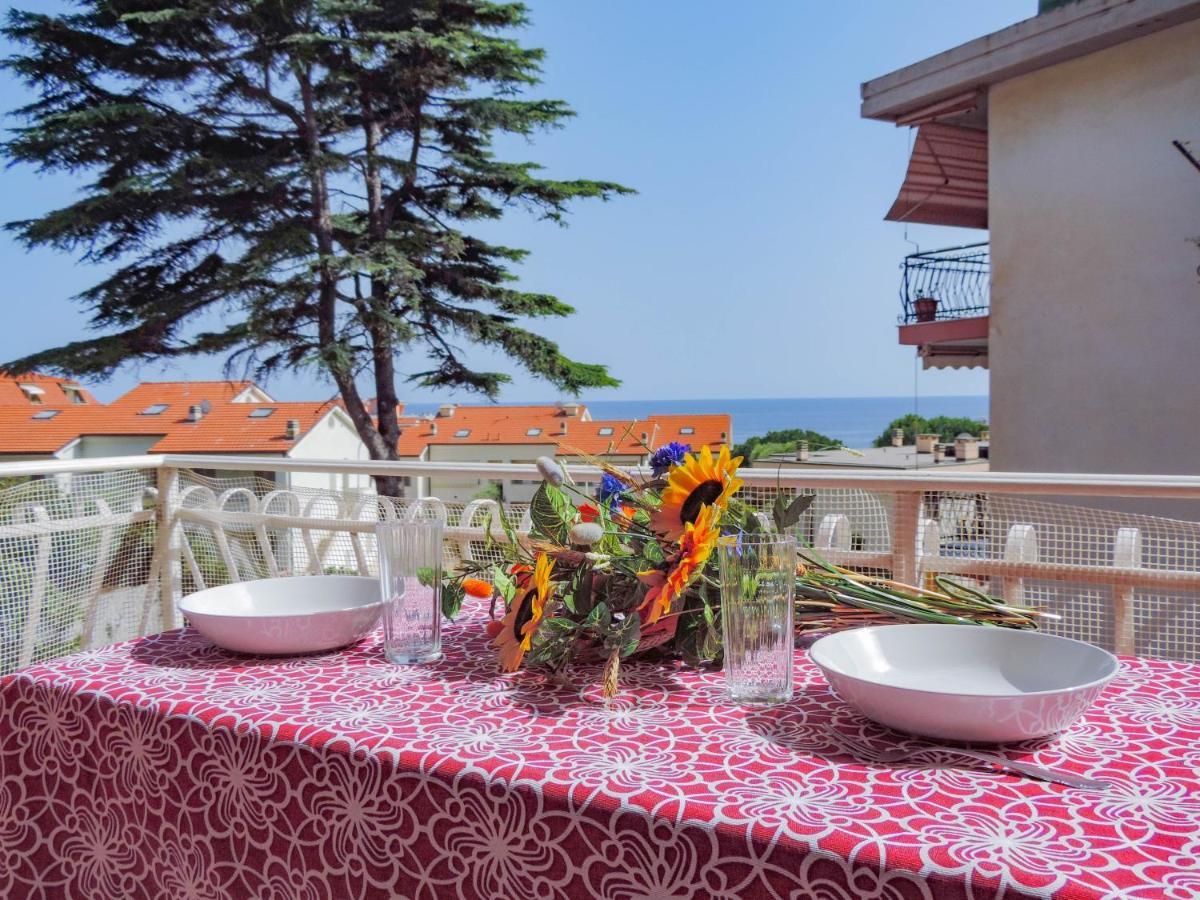 H11 Terrazzo Al Mare - Riva Ligure - Spiagge Διαμέρισμα Εξωτερικό φωτογραφία